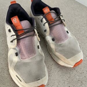 On Cloud Cloud Sky Youth Sneakers – Undyed White/Mauve, Size 5.5